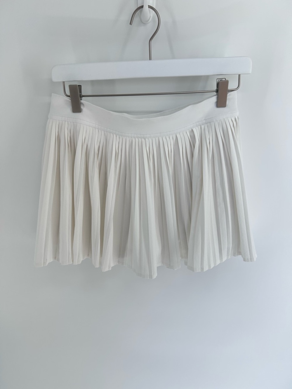Lululemon Varsity High Rise Pleated Tennis Skirt | Size 8 - Picture 3 of 7